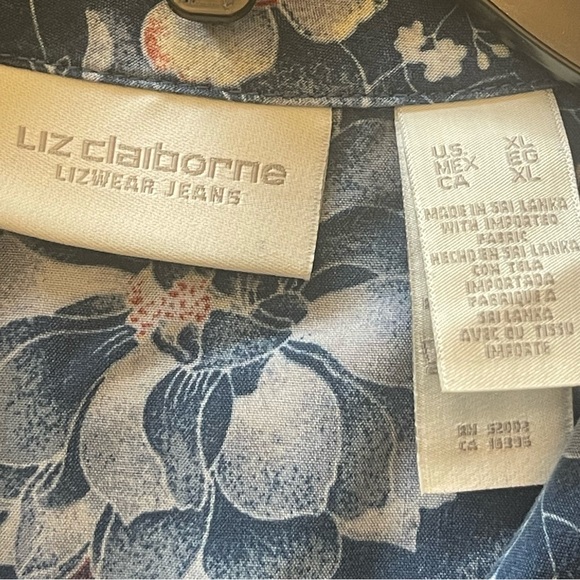 NWT Liz Claiborne Jeans Button Down Top - Picture 5 of 7